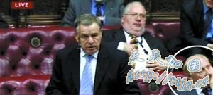 英国上院诞生最残酷辩论 议会铺上床和睡袋(图)