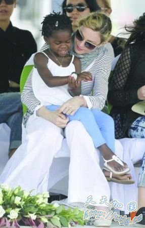 麦当娜被曝诈捐 曾承诺非洲捐1500万美元建学校