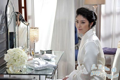 陈慧琳怀双胞胎内幕曝光:体外受孕 打了有30针