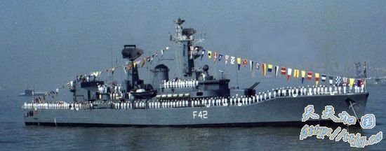 印海军护卫舰与商船碰撞 爆炸起火后沉没(图)