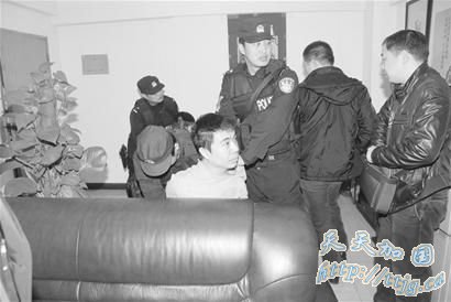 特大跨境电信诈骗犯罪团伙被摧毁 24嫌疑人押解回国