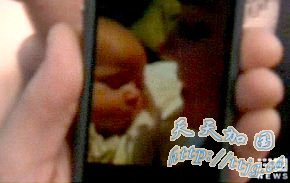 妮可·基德曼与小女儿合影。