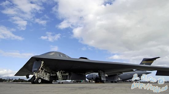 美军透露新型远程轰炸机概貌:可选无人驾驶