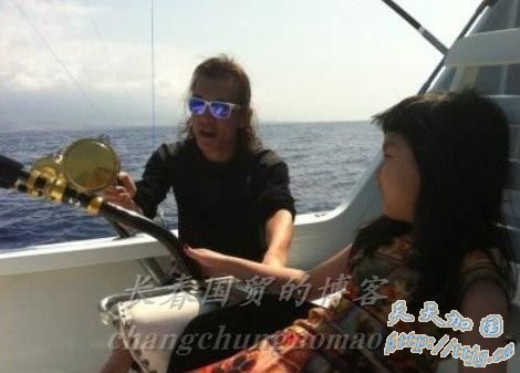 李咏八岁女儿法图麦近照曝光