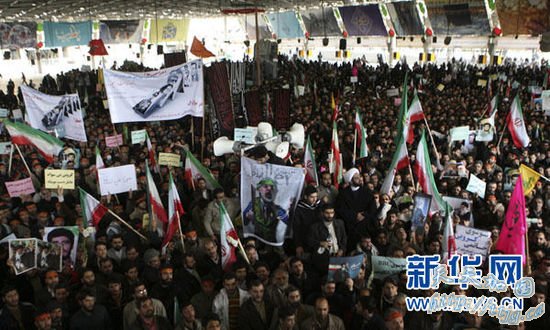 伊朗政府支持者与反对者在德黑兰大学发生冲突