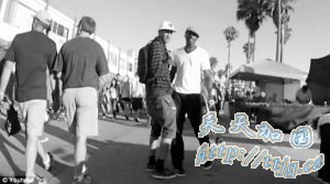 新西兰美女“臀部摄像头”偷拍“偷窥男”(组图)