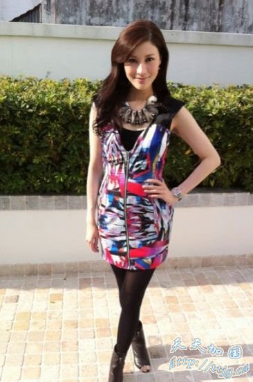 李嘉欣产后晒近照 身材基本恢复(图)