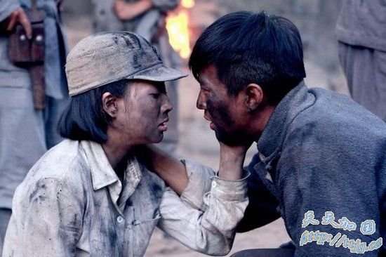 制片人否认邓超孙俪分居:孙俪常来探班