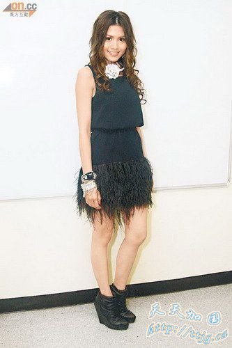 周秀娜表示喜欢男友的大胸。