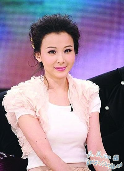 萧蔷自曝正恋爱 已习惯当花瓶