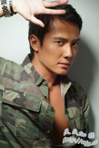 冯绍峰(资料图)