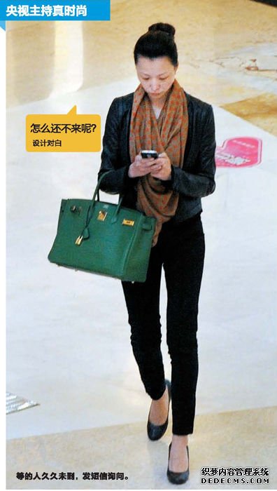 董卿素颜逛街。